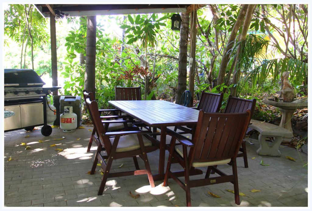 Coral Lodge Bed And Breakfast Inn Townsville Eksteriør billede