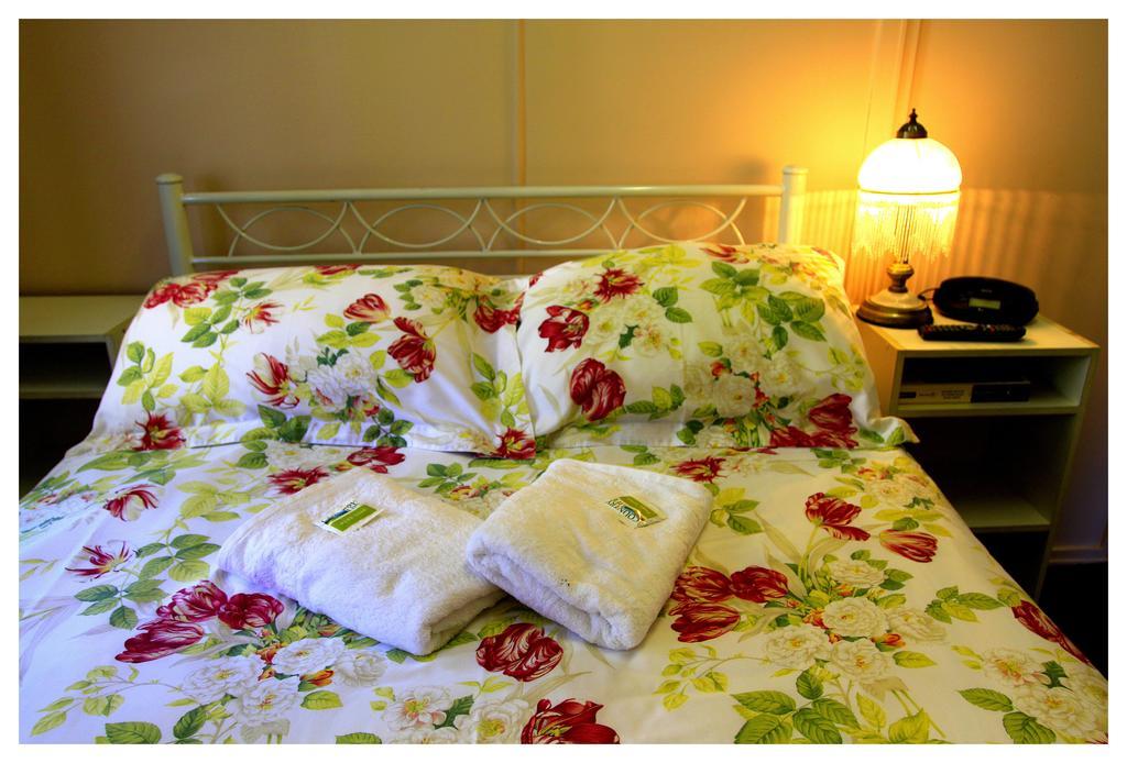 Coral Lodge Bed And Breakfast Inn Townsville Eksteriør billede